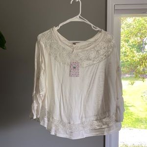 Free People | NWT Ivory Lace Top